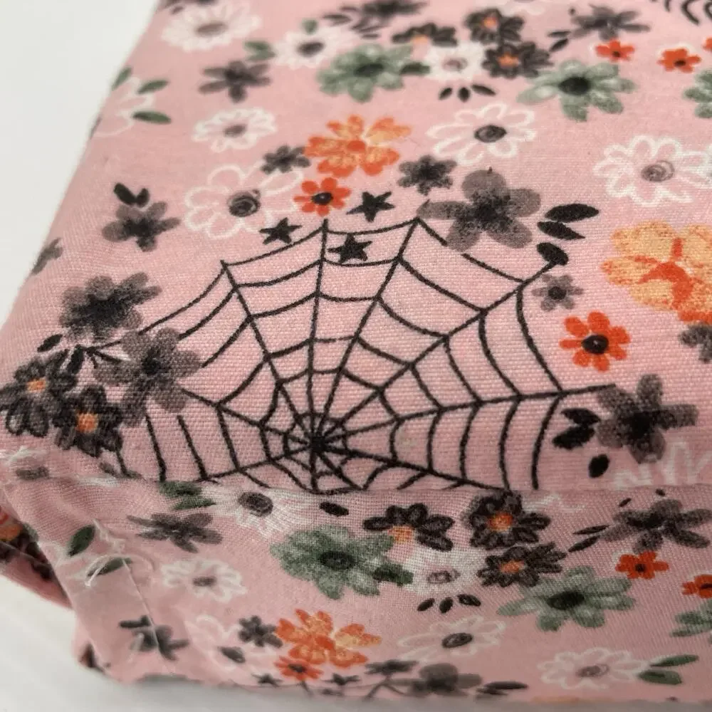 Cynthia Rowley Queen Size Pink Halloween Sheet Set With Flowers Skulls And Webs
